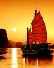 Fondo de pantalla Halong Bay, Vietnama in Sunset 176x220