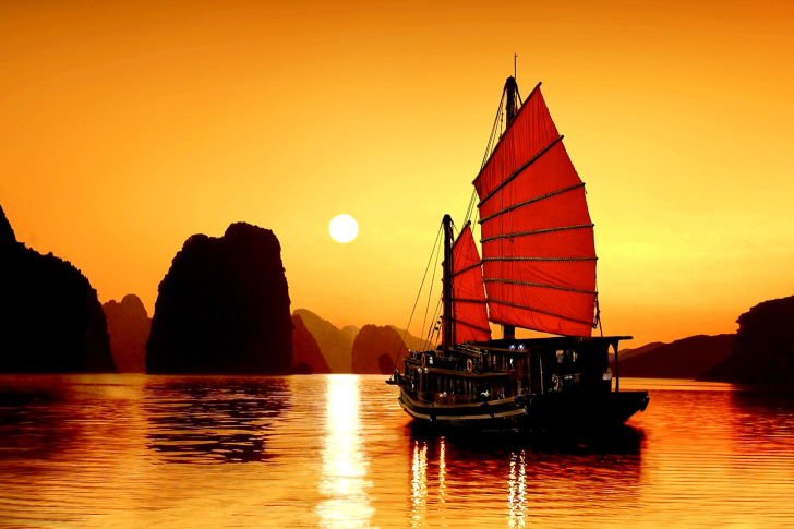 Sfondi Halong Bay, Vietnama in Sunset