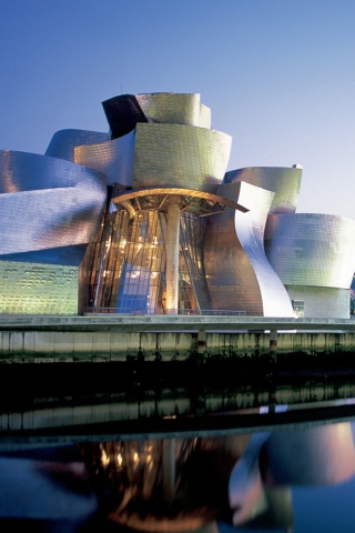 Das Guggenheim Museum Bilbao Spain Wallpaper 320x480