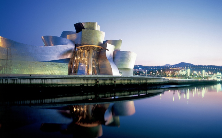 Обои Guggenheim Museum Bilbao Spain