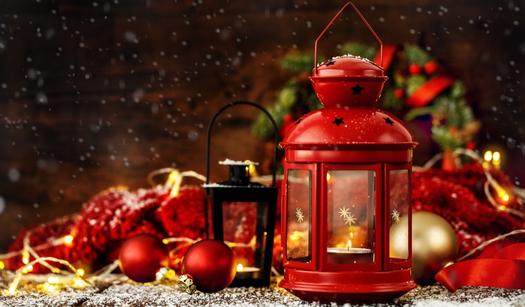 Christmas candles with holiday decor wallpaper 1024x600