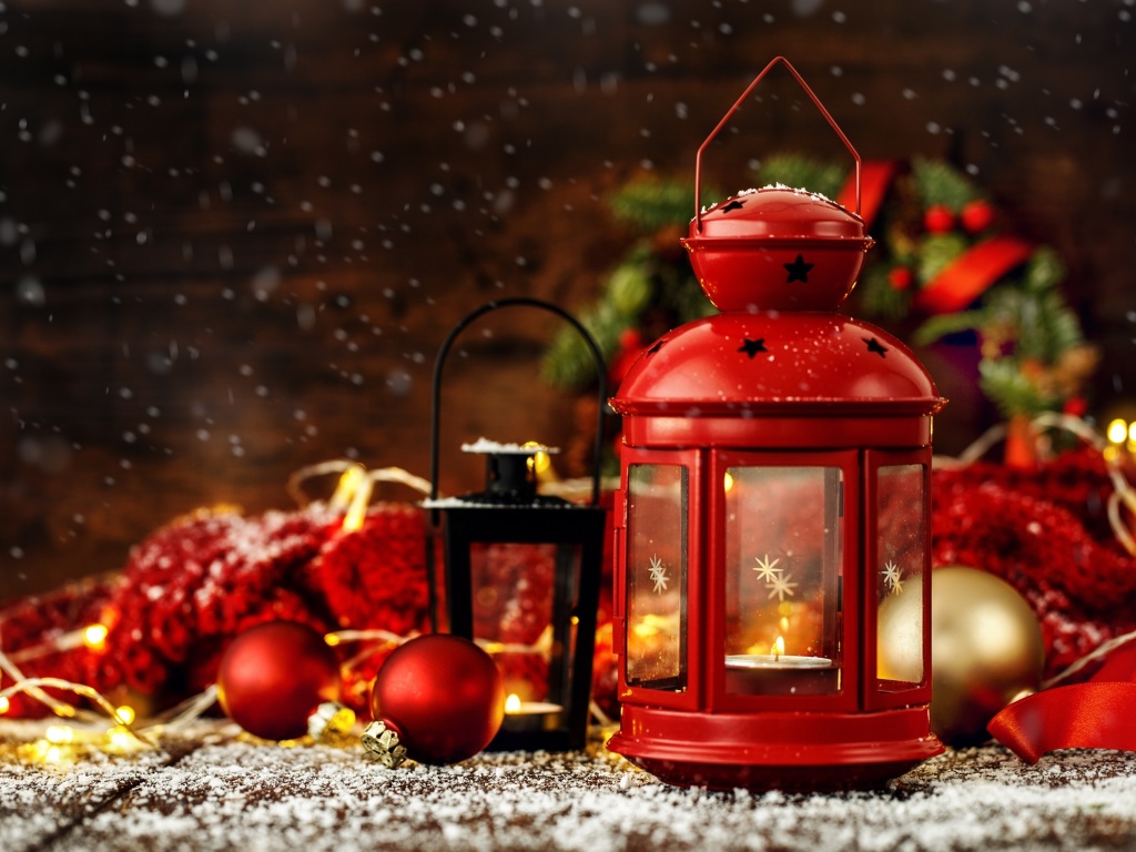 Christmas candles with holiday decor wallpaper 1024x768