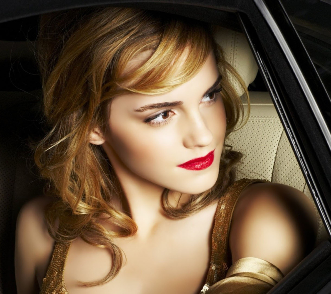 Fondo de pantalla Glamorous Emma Watson 1080x960