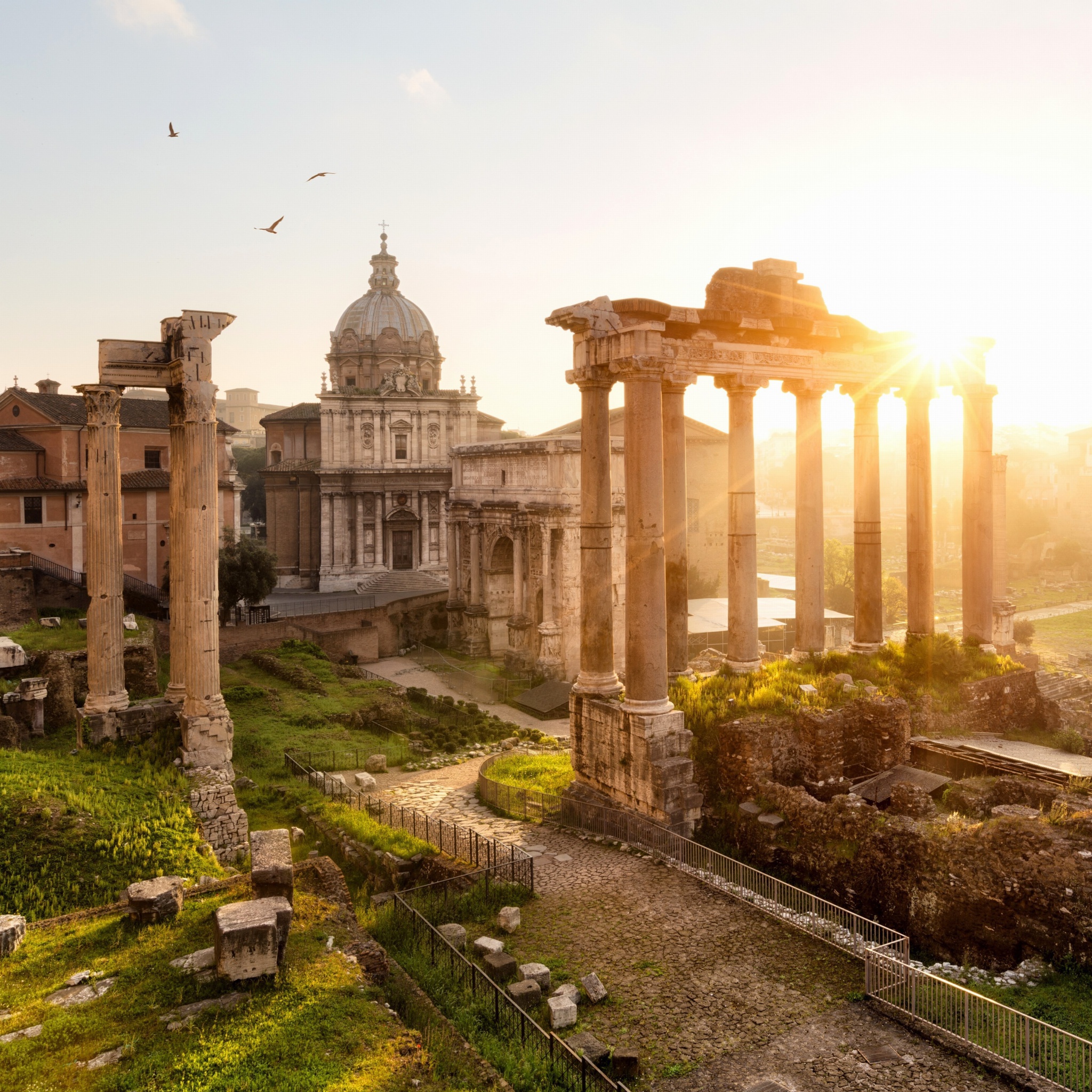 Fondo de pantalla Roman Forum in Rome Italy 2048x2048
