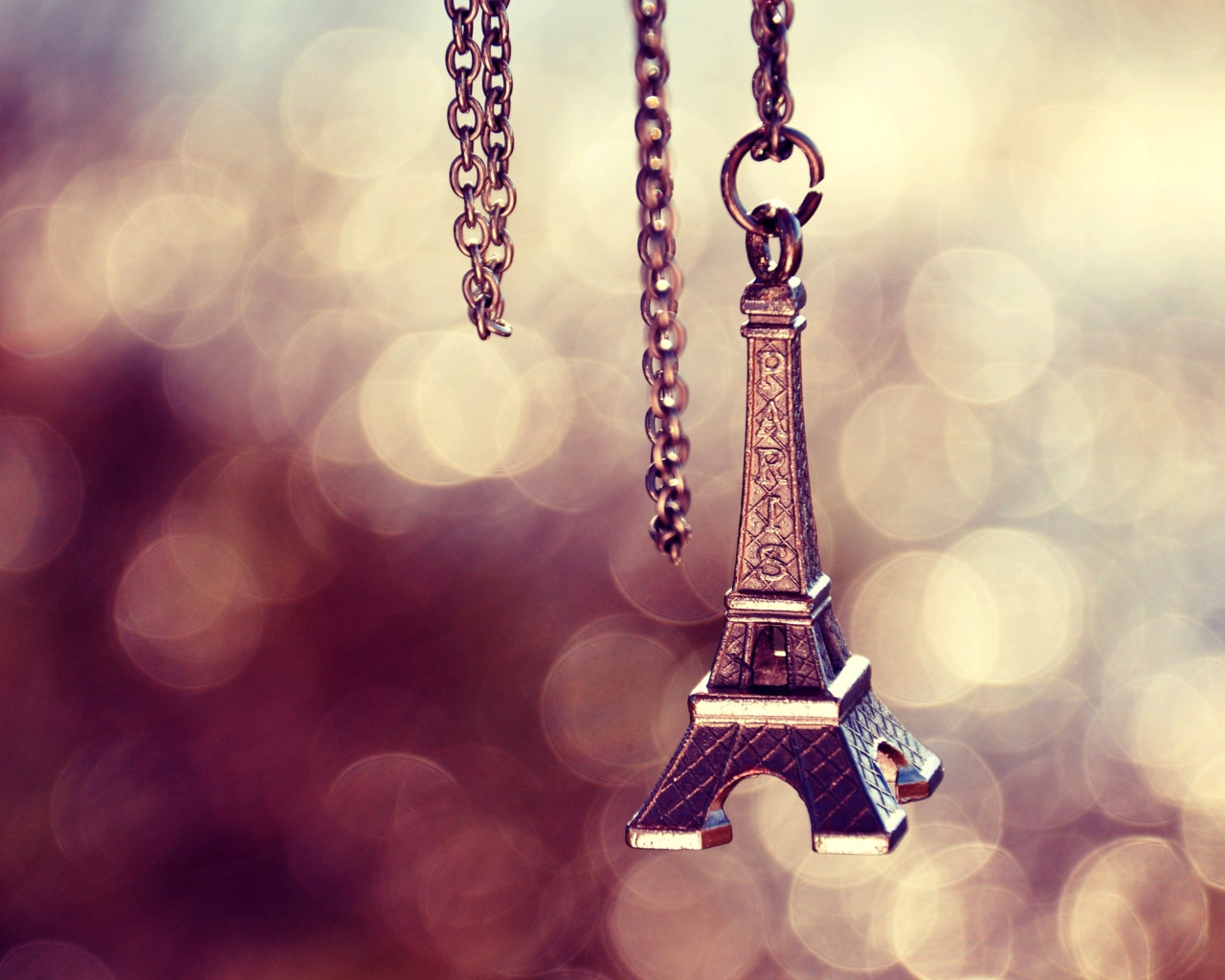 Screenshot №1 pro téma Eiffel Tower Pendant 1280x1024