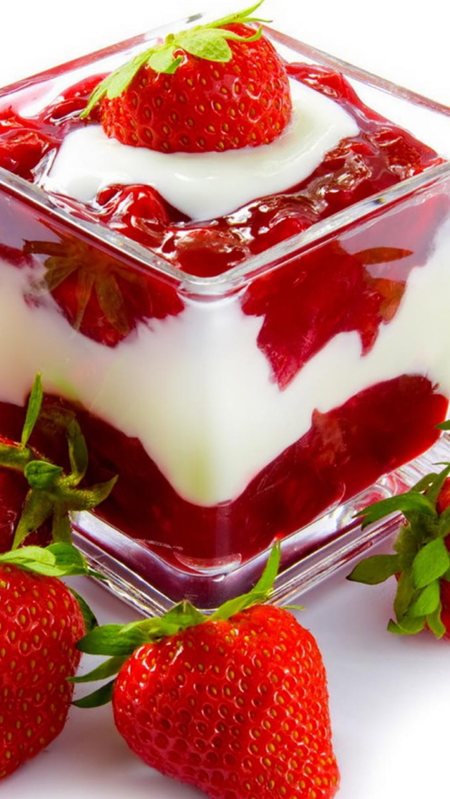 Strawberry Dessert wallpaper 640x1136