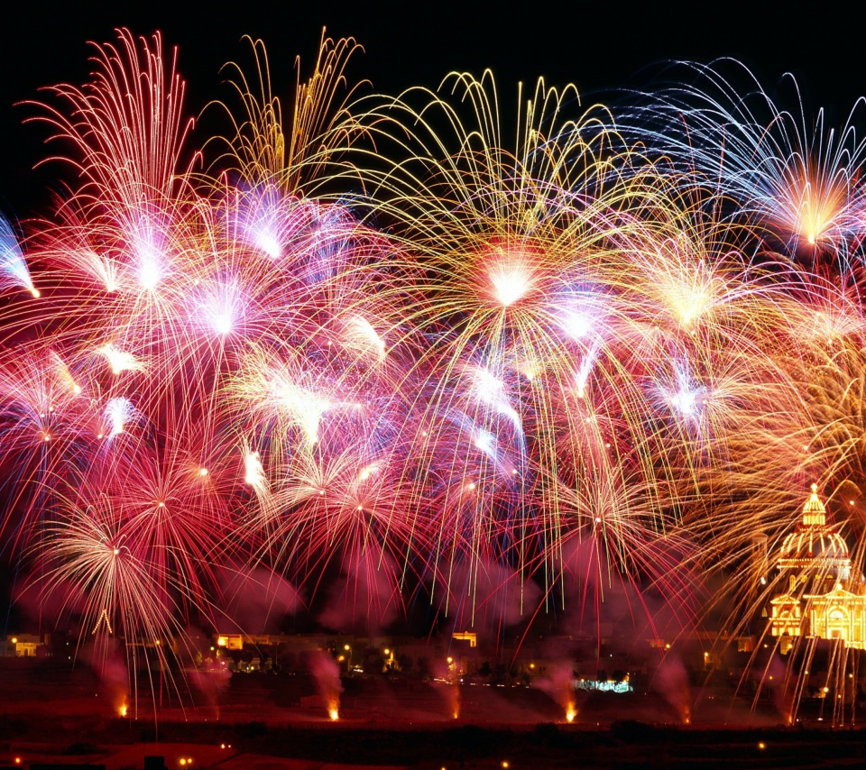 Das New Years Fireworks Wallpaper 960x854