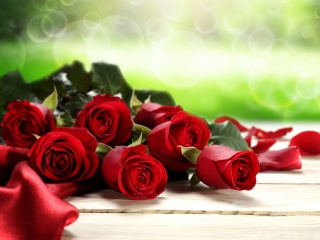 Das Red Roses for Valentines Day Wallpaper 320x240