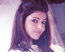 Fondo de pantalla Kajal Agarwal 220x176