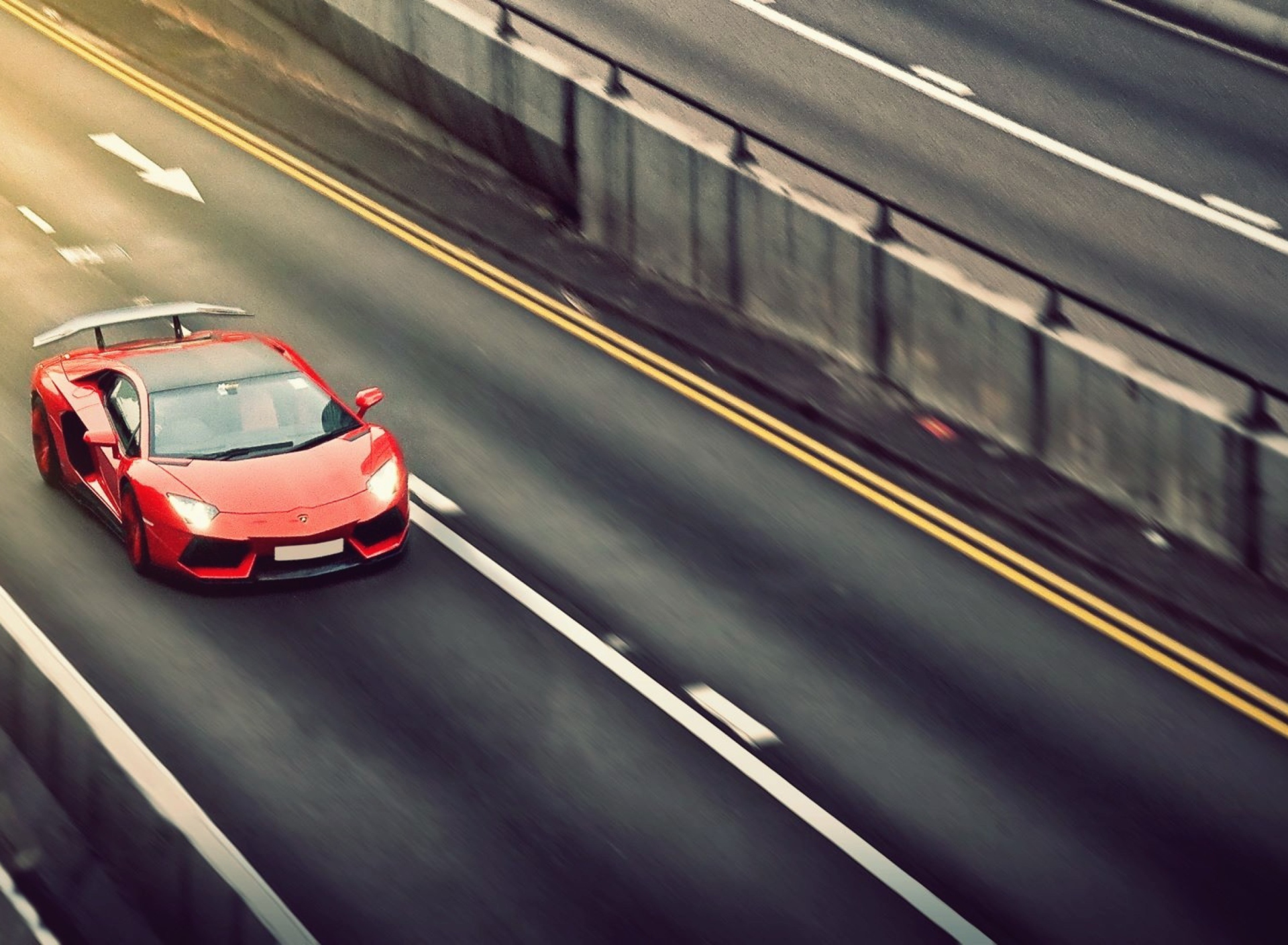 Red Lamborghini Aventador screenshot #1 1920x1408