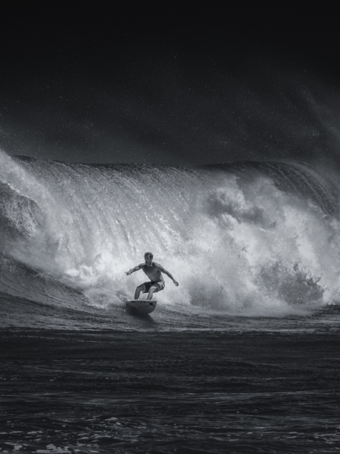 Обои Big Wave Surfing 480x640