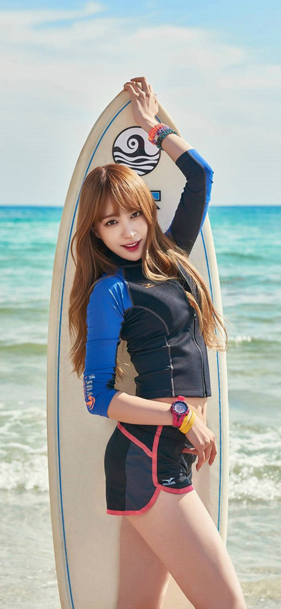 Korean Surfer Girl wallpaper 1170x2532