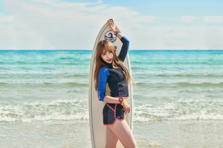 Fondo de pantalla Korean Surfer Girl