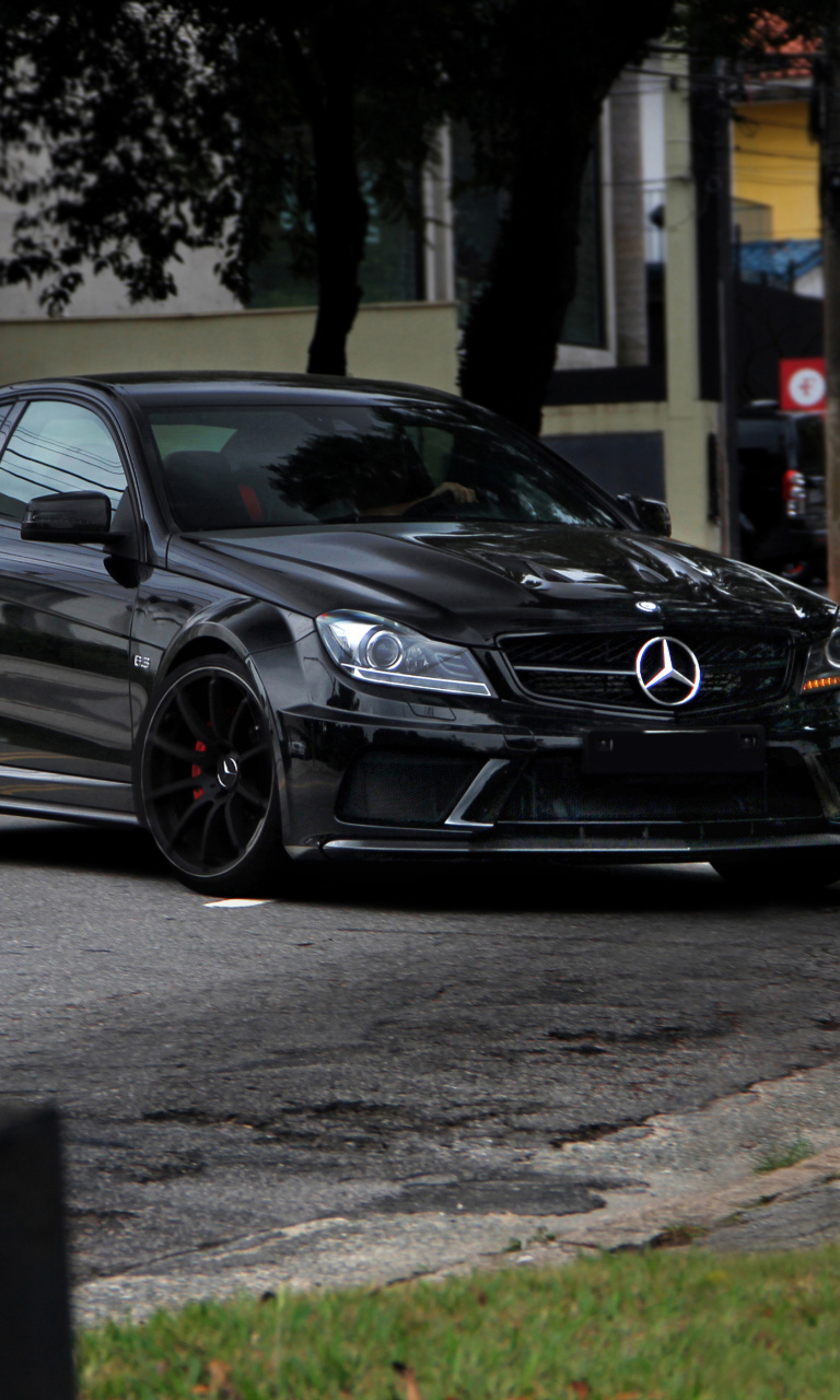 Das Mercedes Benz CLK 63 AMG Black Series Wallpaper 768x1280