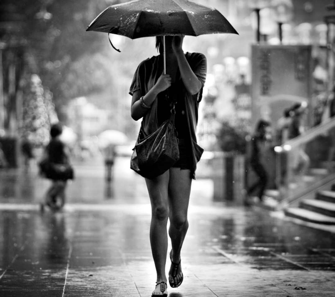 Sfondi Girl Under Umbrella In Rain 1080x960