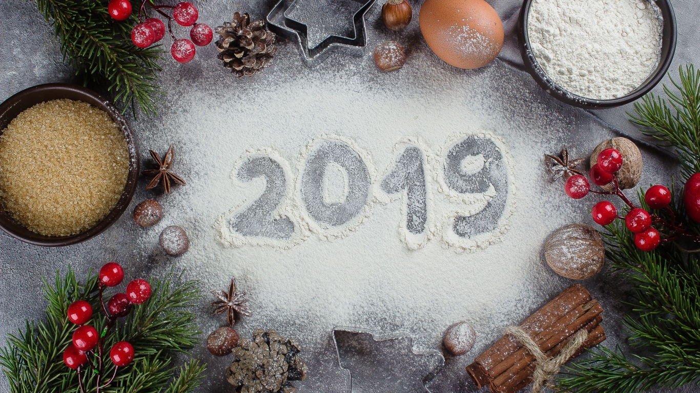 Das New Year Decor 2019 Wallpaper 1366x768