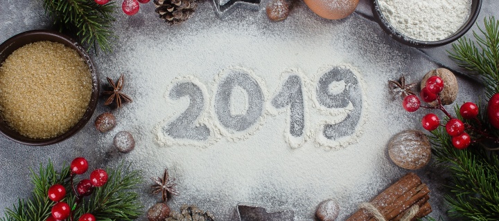 New Year Decor 2019 wallpaper 720x320