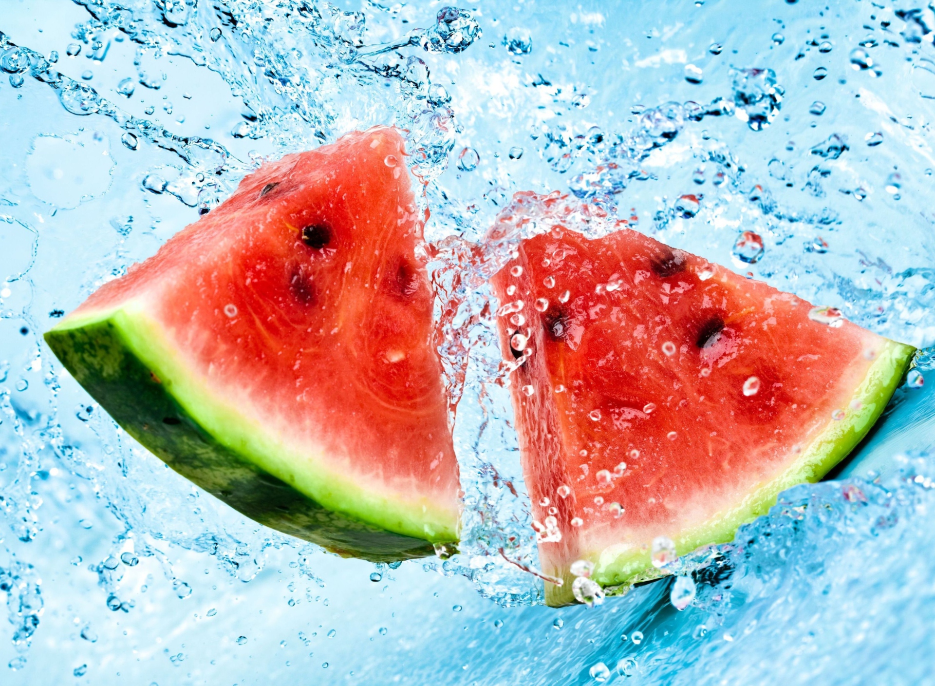 Обои Watermelon In Water 1920x1408
