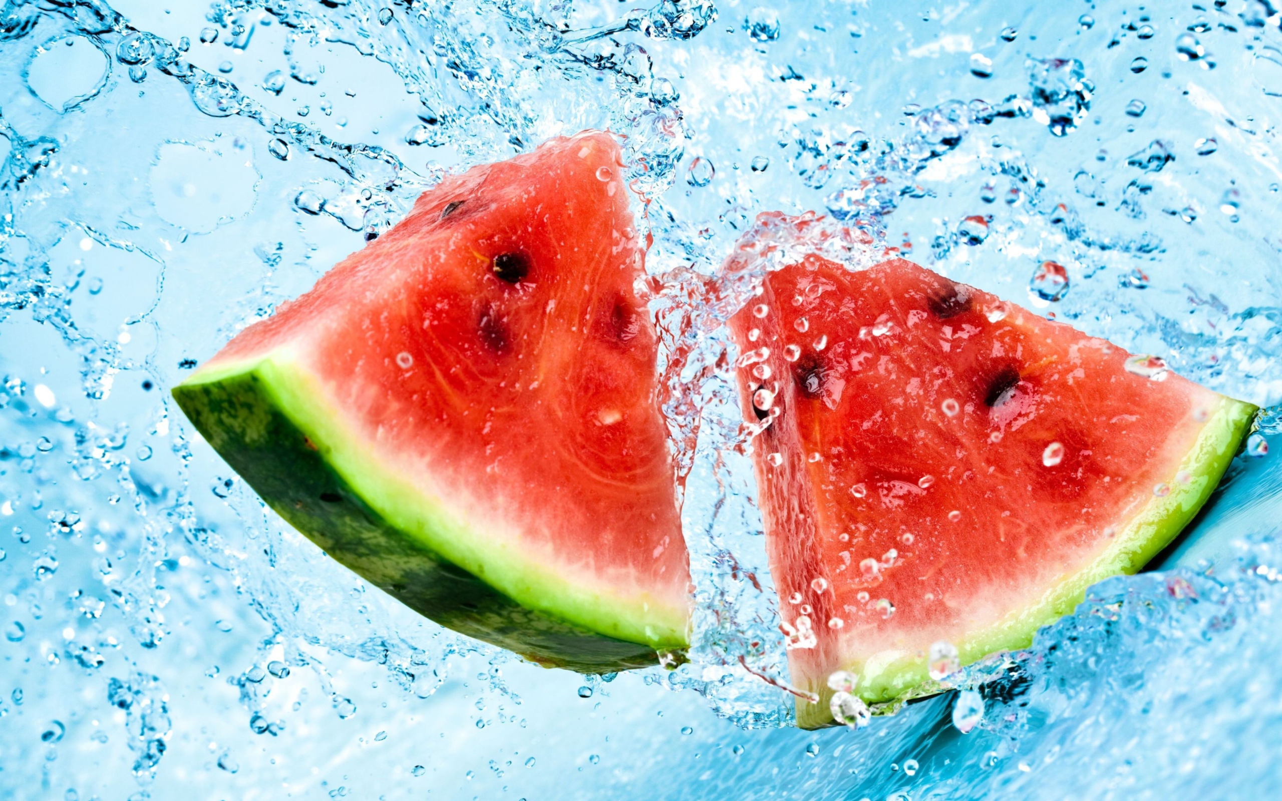 Watermelon In Water wallpaper 2560x1600