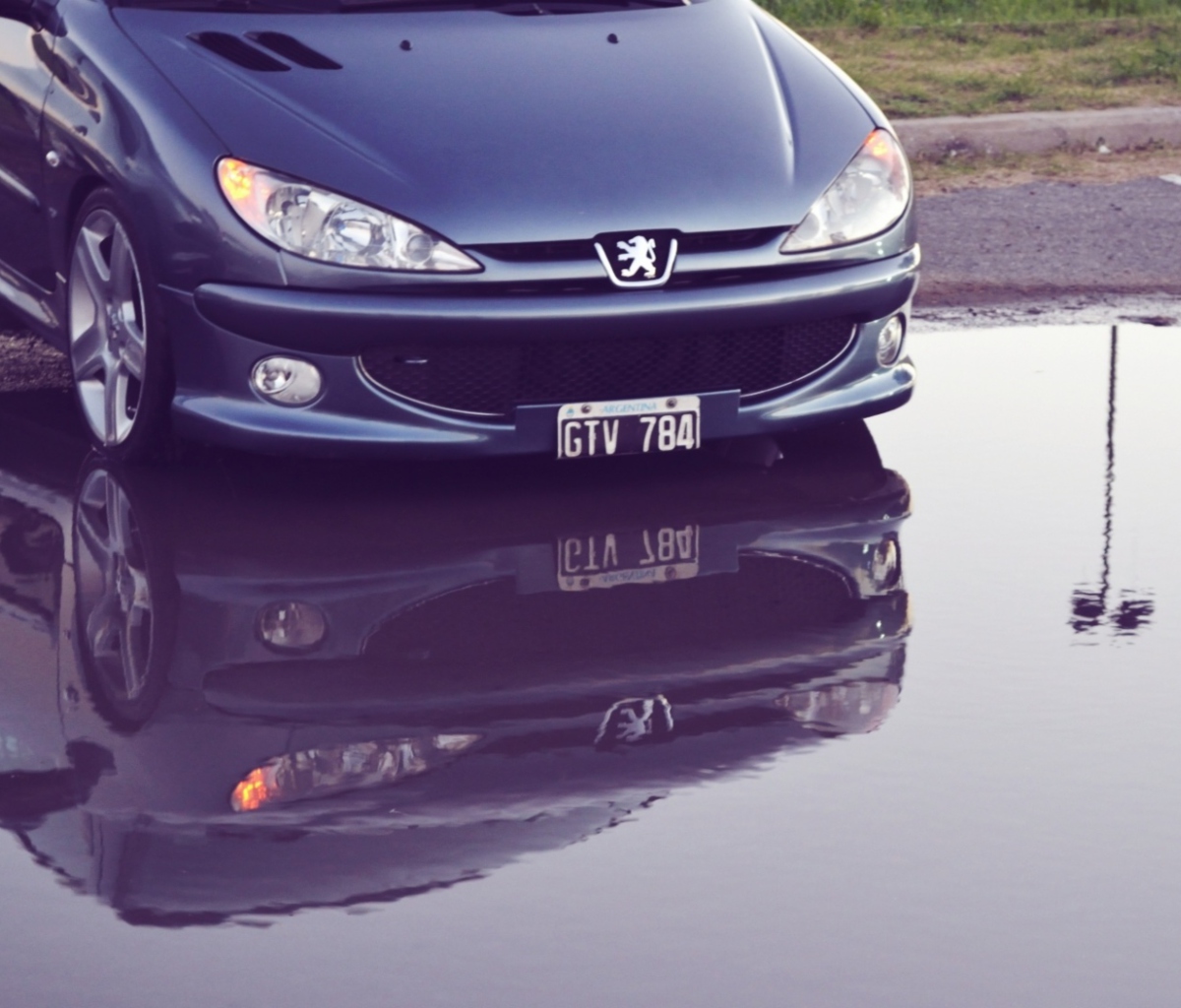 Peugeot Reflection wallpaper 1200x1024