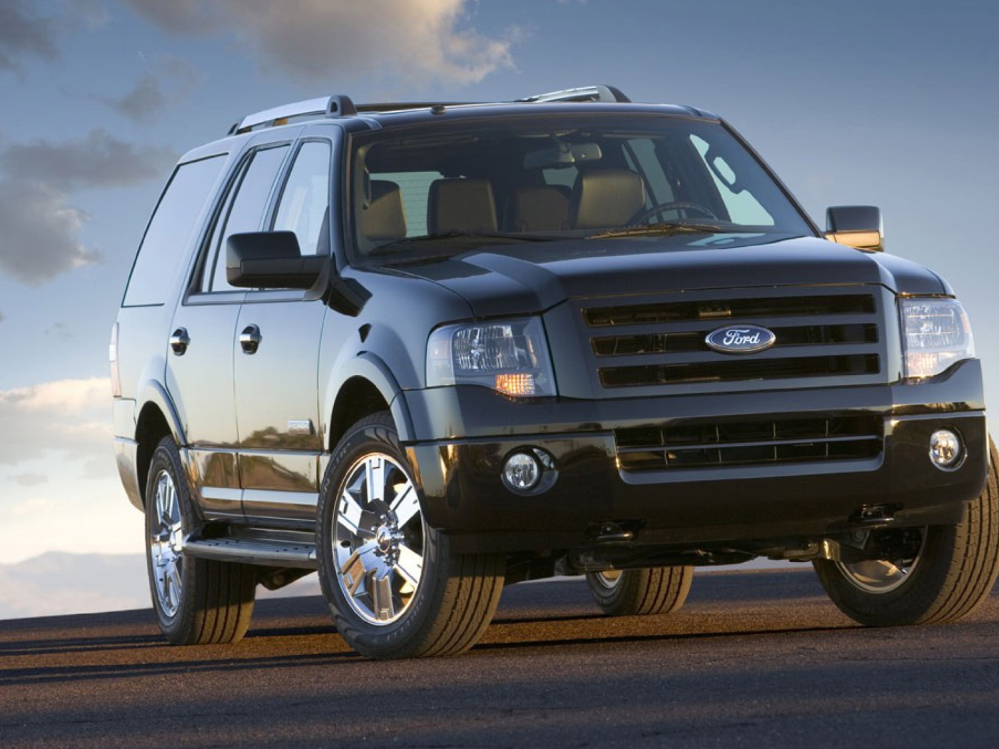 Screenshot №1 pro téma Ford Expedition 1400x1050