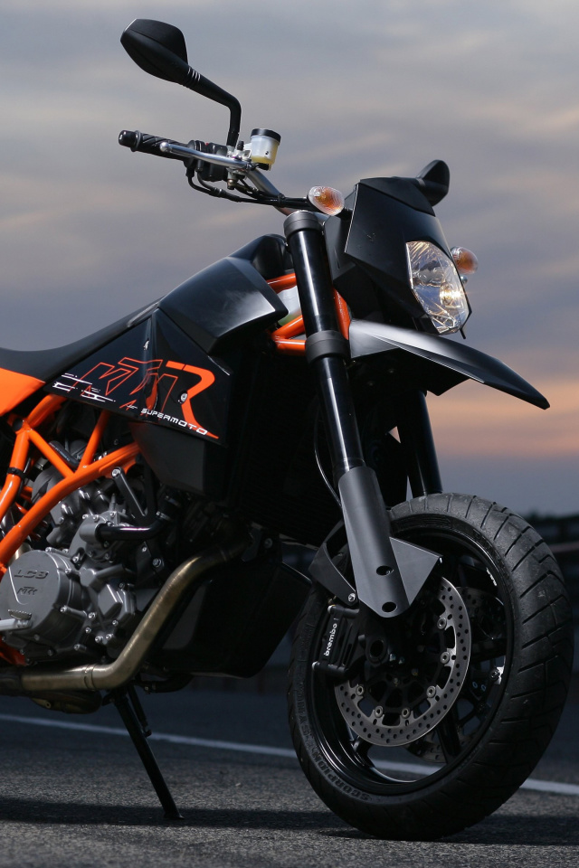 Das KTM 950 SM Supermoto Wallpaper 640x960