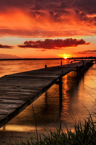 Stunning Sunset in Sweden wallpaper 320x480