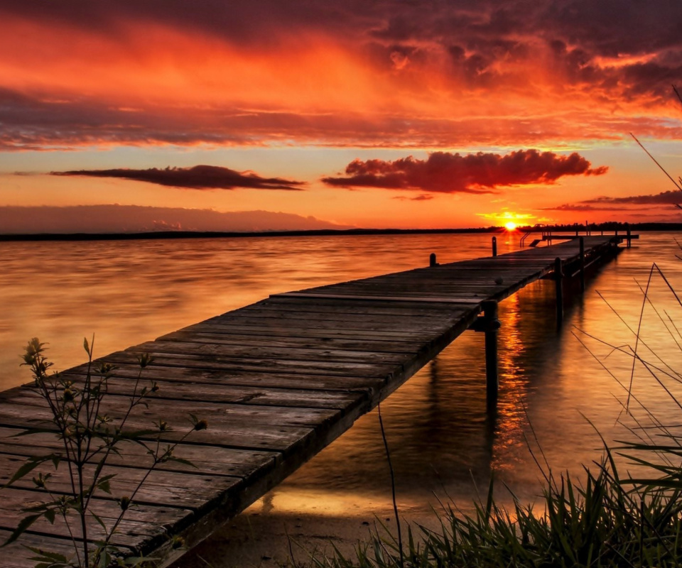 Fondo de pantalla Stunning Sunset in Sweden 960x800