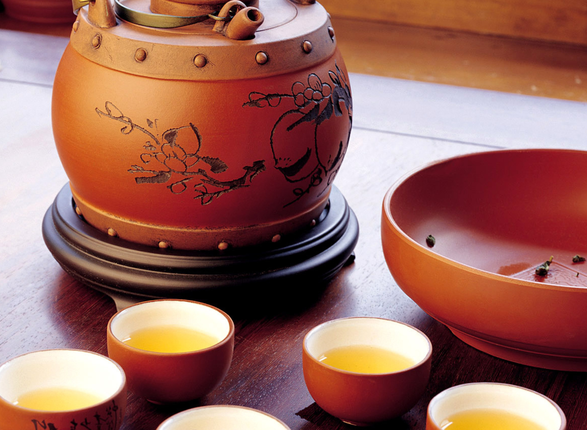 Про китайский чай. Чайные традиции Китая гунфу ча. Гунфу ча церемония. Сунская чайная церемония Китай. Японская чайная церемония посуда.