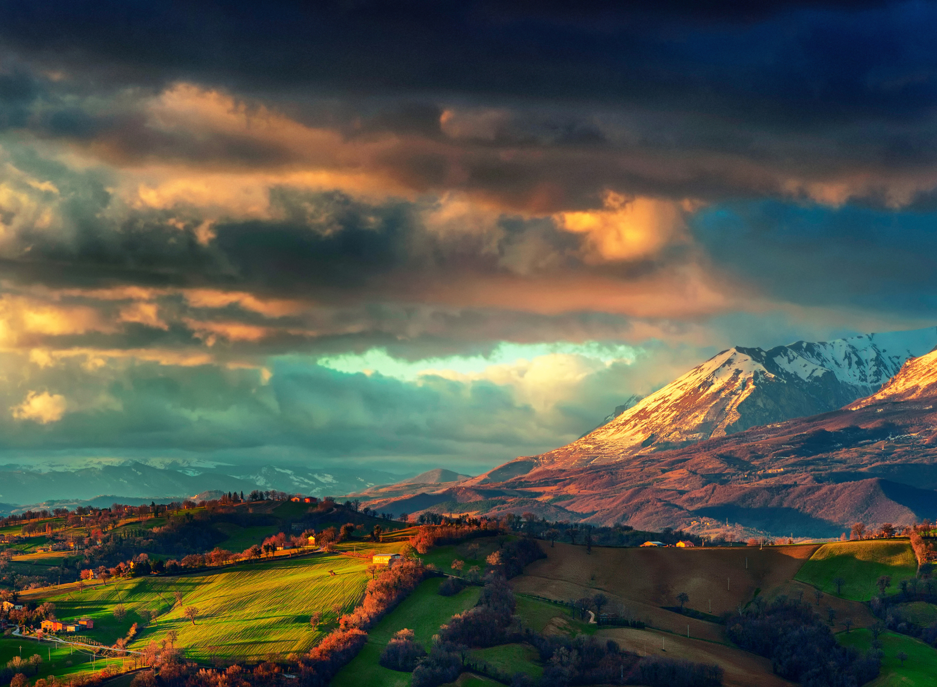 Das Italy, The Apennines Wallpaper 1920x1408