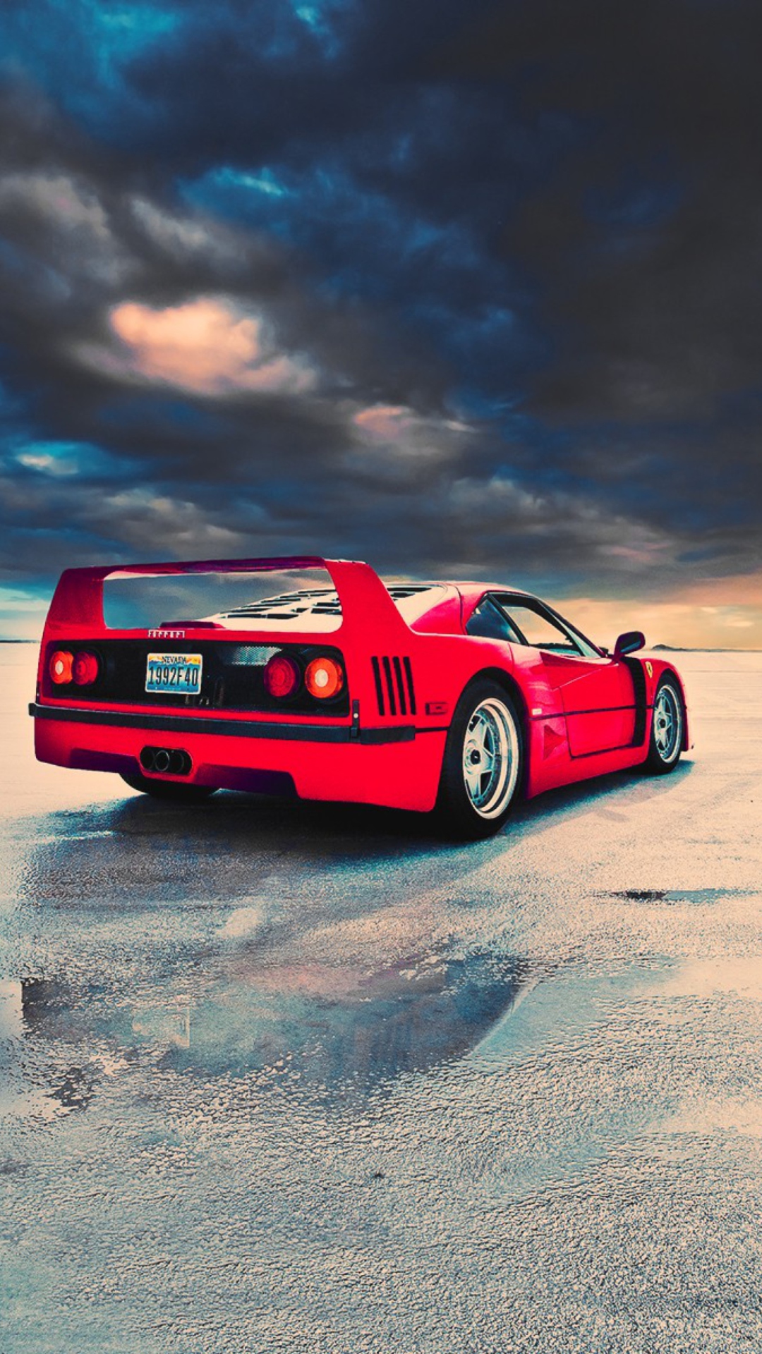 Red Ferrari F40 Rear Angle screenshot #1 1080x1920