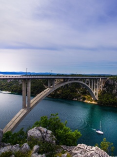 Das Krka River Croatia Wallpaper 240x320