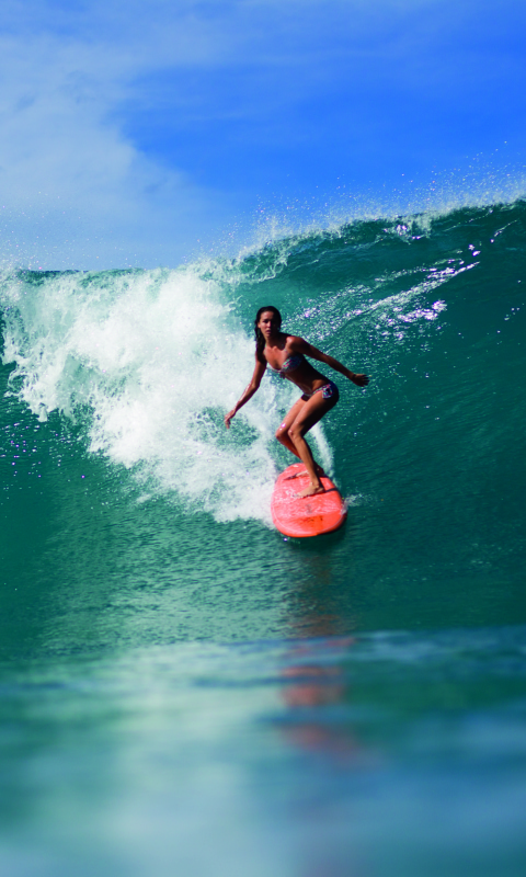 Das Big Waves Surfing Wallpaper 480x800