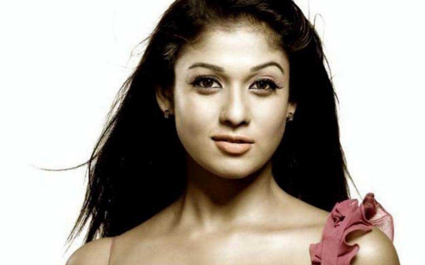 Обои Nayanthara 1440x900