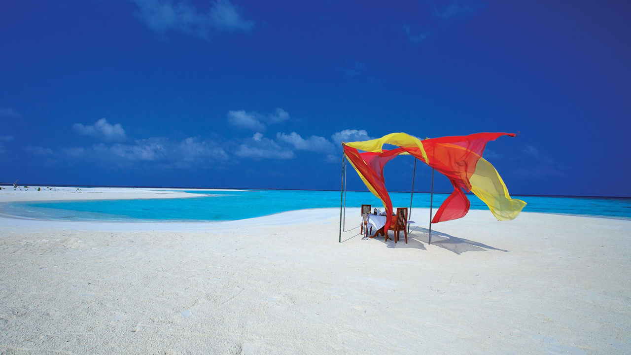 Das White Harp Beach Hotel, Hulhumale, Maldives Wallpaper 1280x720