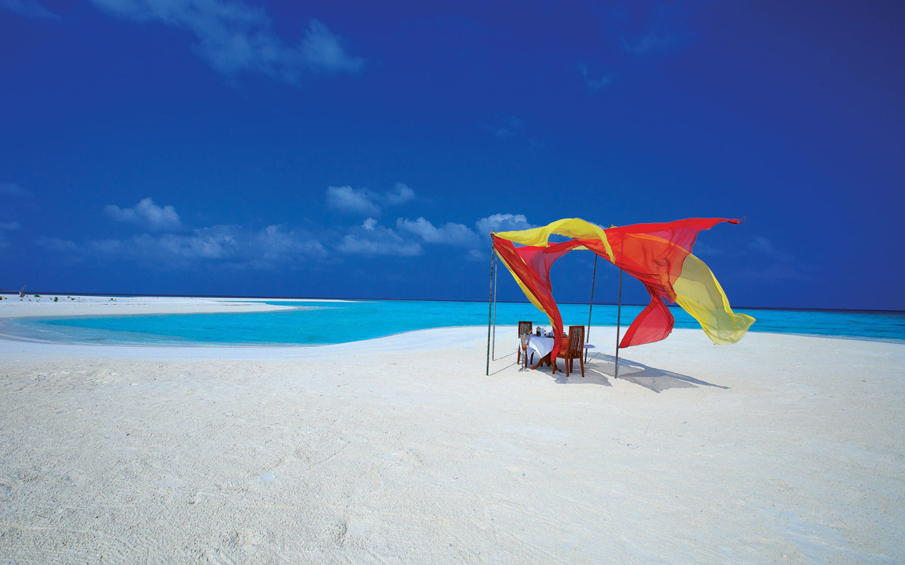 Screenshot №1 pro téma White Harp Beach Hotel, Hulhumale, Maldives 1280x800
