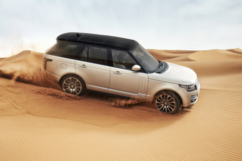 Range Rover In Desert wallpaper 480x320