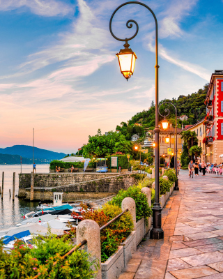 Cannobio Town on Lake Maggiore - Obrázkek zdarma pro iPhone 6 Plus