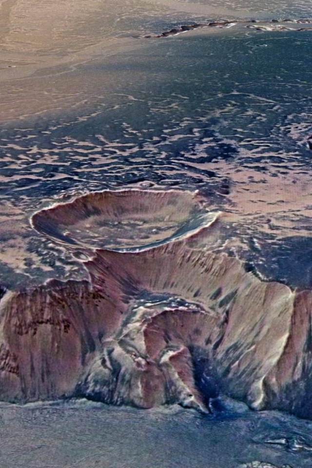 Fondo de pantalla Mars Crater 640x960