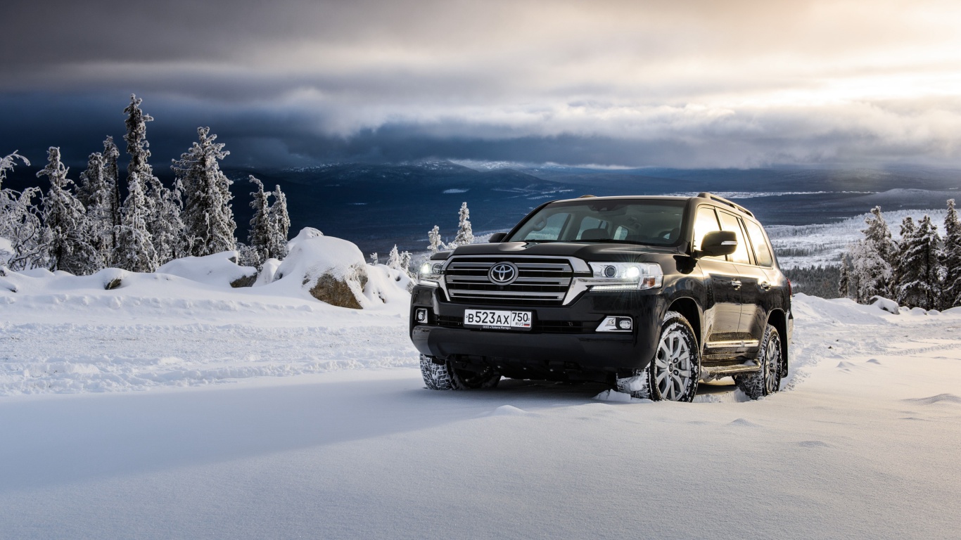 Screenshot №1 pro téma Toyota, Land Cruiser 200 in Snow 1366x768