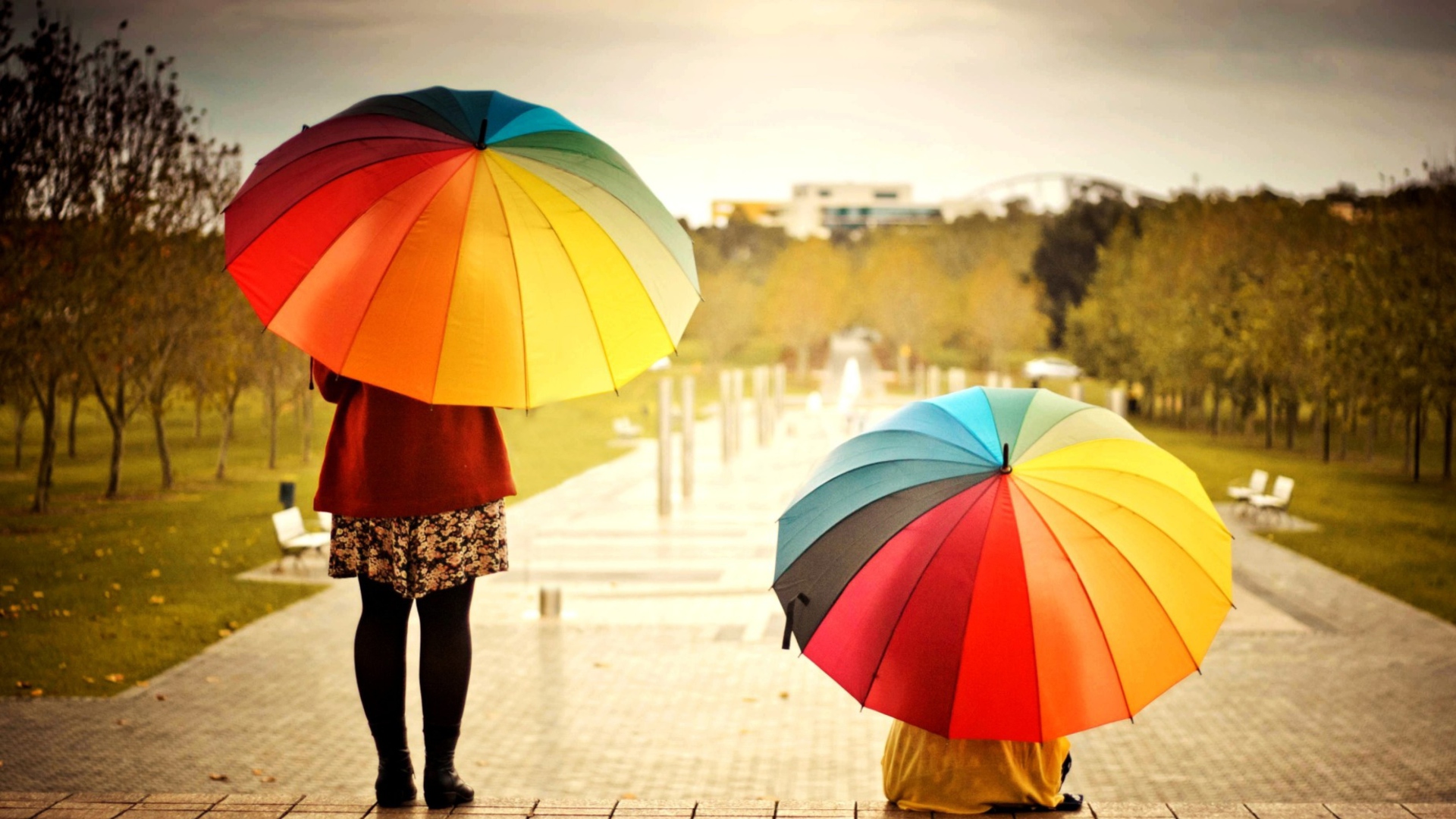 Fondo de pantalla Girl With Rainbow Umbrella 1920x1080