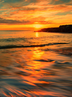 Das Italy Sunset on Tyrrhenian Sea Wallpaper 240x320
