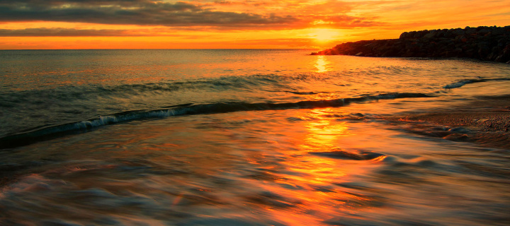 Das Italy Sunset on Tyrrhenian Sea Wallpaper 720x320