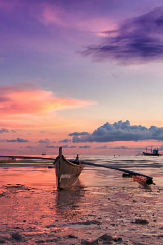 Das Pink Sunset And Boat At Beach In Philippines Wallpaper 320x480