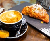 Sfondi Croissant and cappuccino 176x144