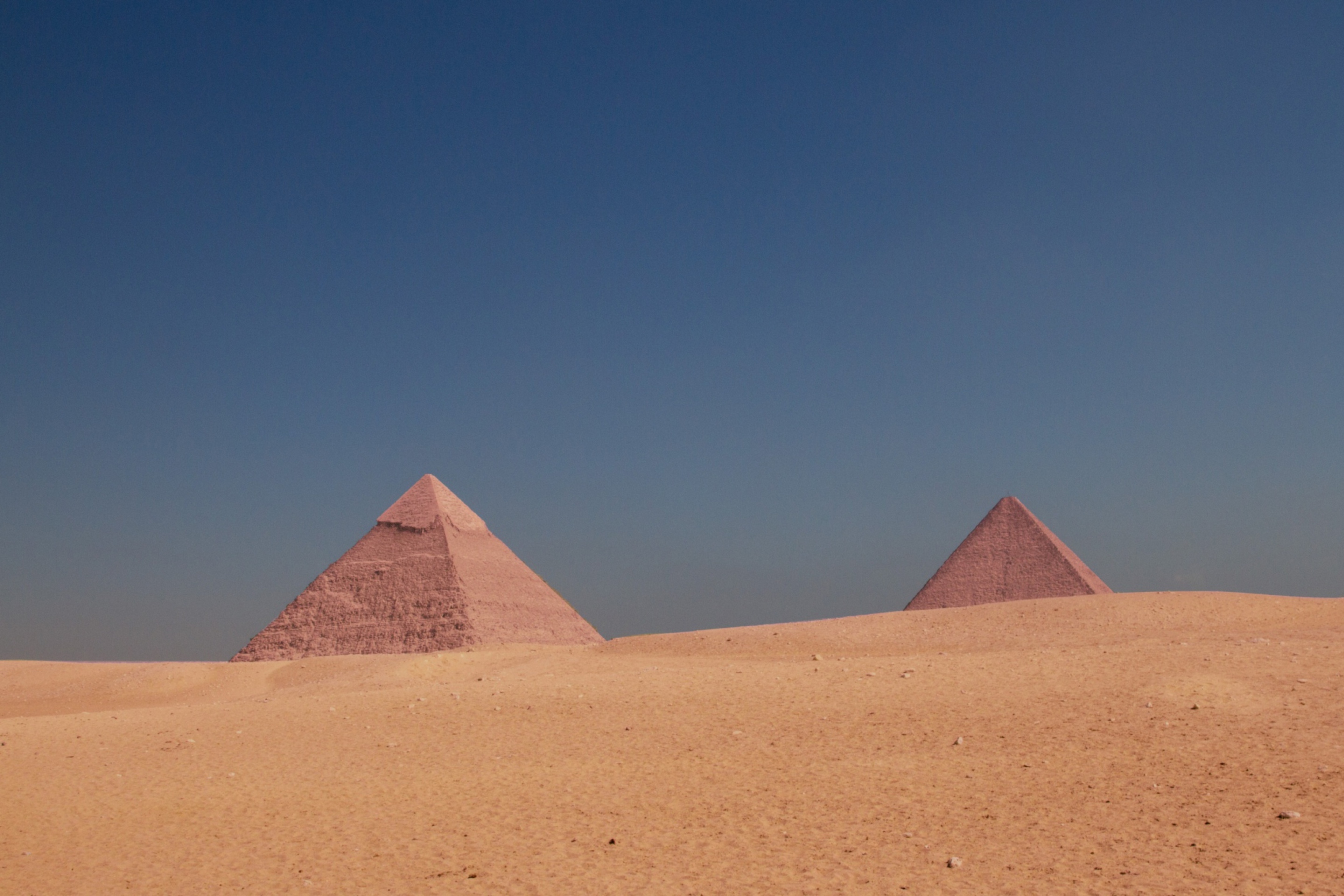 Fondo de pantalla Pyramids 2880x1920
