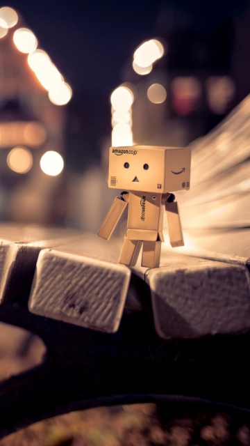 Fondo de pantalla Danbo On Bench 360x640