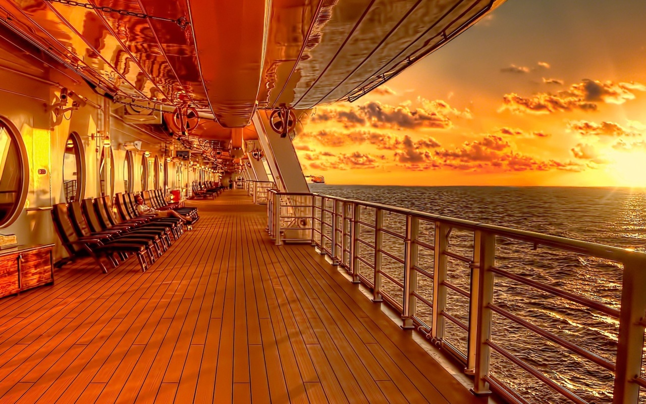 Обои Sunset on posh cruise ship 1280x800