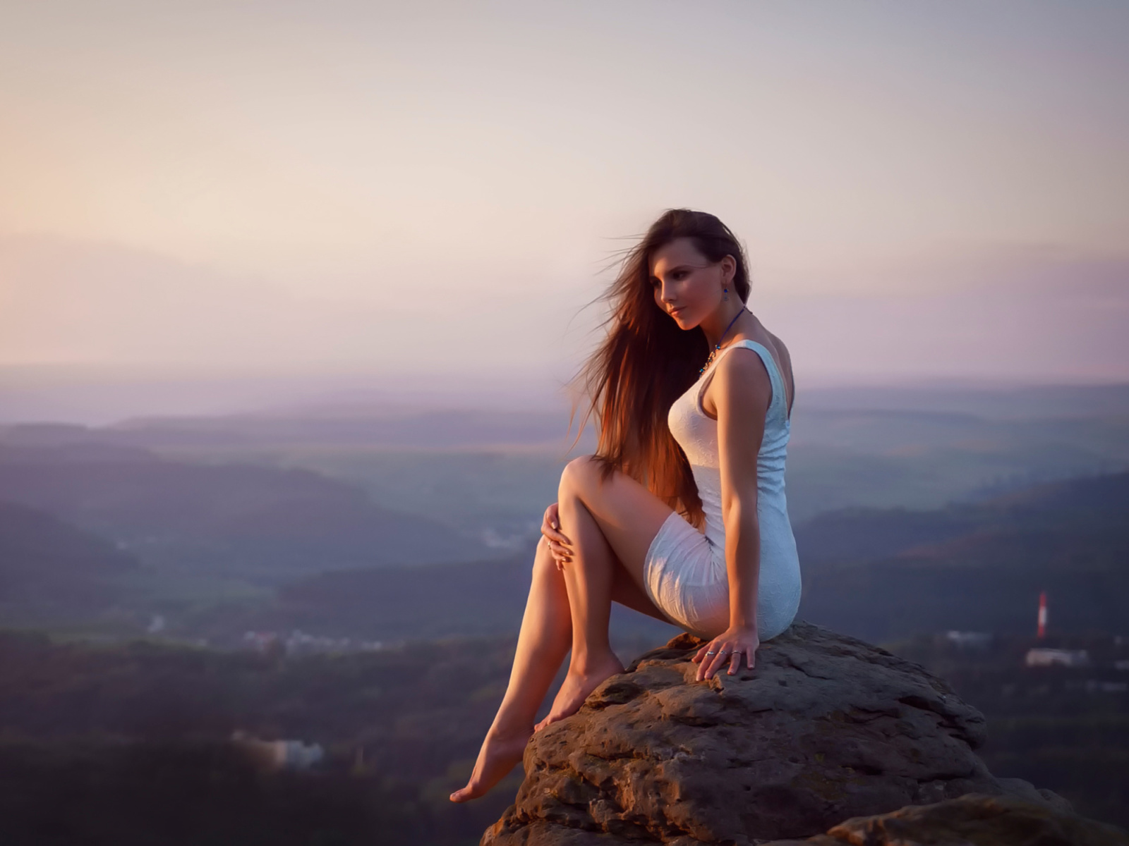 Girl with long Legs in White Dress wallpaper 1600x1200