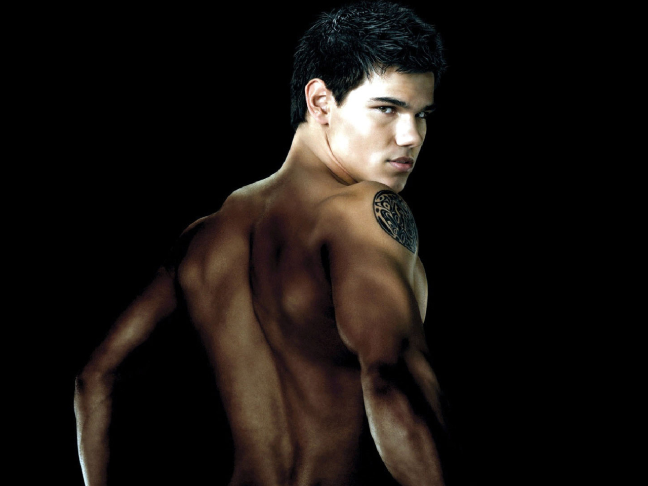 Taylor Lautner wallpaper 1280x960